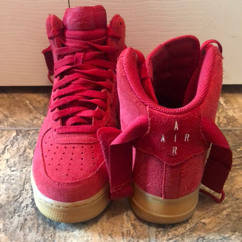 NIKE hightop red Airforce 1